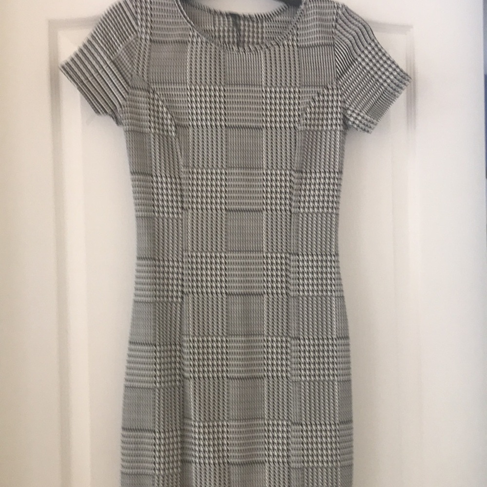 Interi Dress - Picture 2 of 5